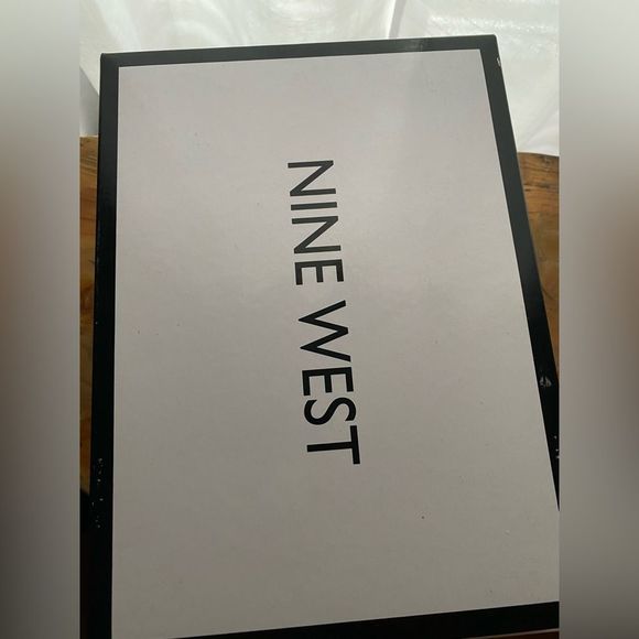 Nine West Natural Suede Heels NEW with box - Picture 9 of 9